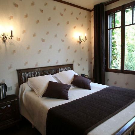 Le Robinson Bed & Breakfast Mezieres-sur-Oise Екстериор снимка